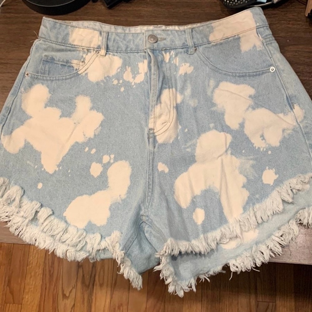 High waisted bleached shorts